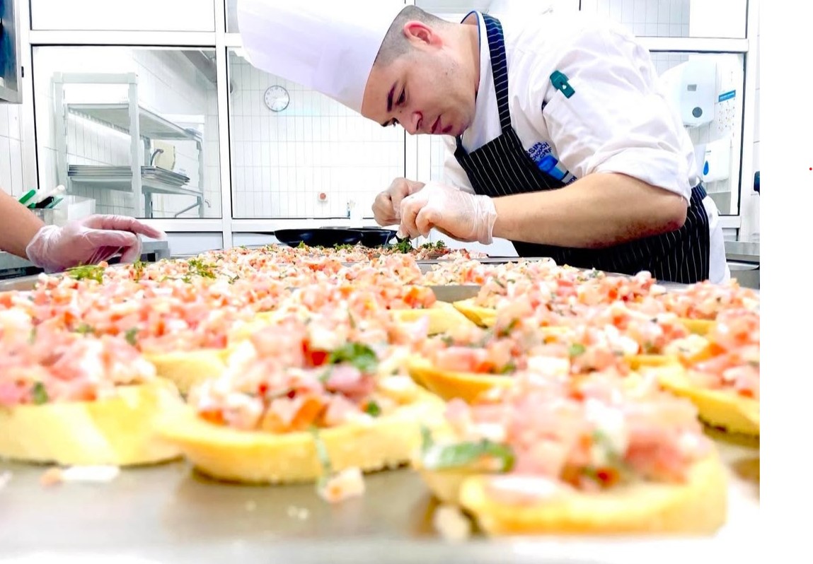 Chef Adnane plating